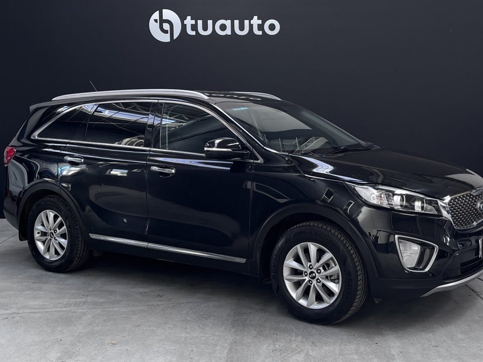 Kia SORENTO EX 2.2 MT 2017 - Foto 2 de 16
