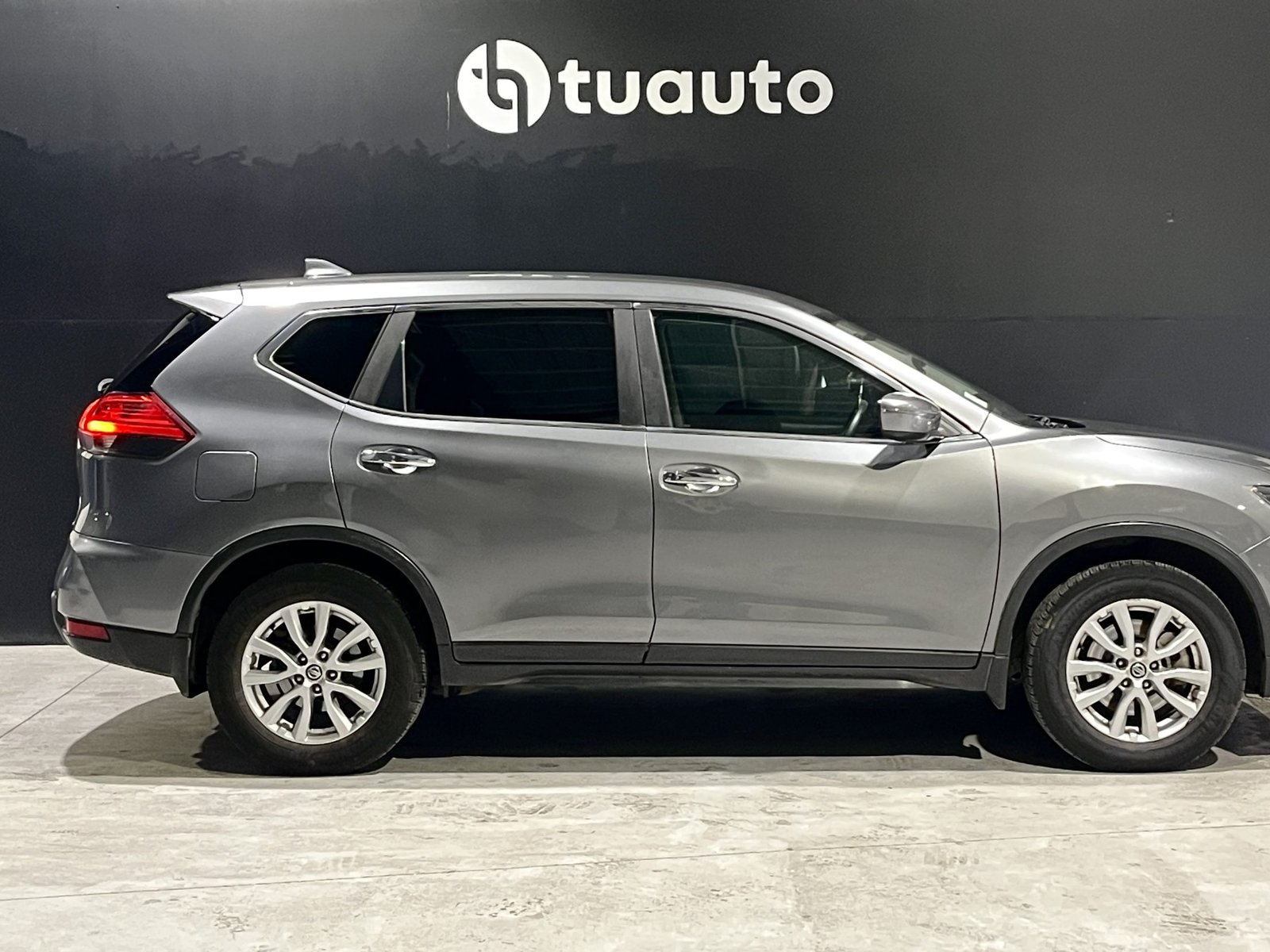 Nissan X-TRAIL SENSE 2.5 CVT 3ROW 2019 - Foto 3 de 19