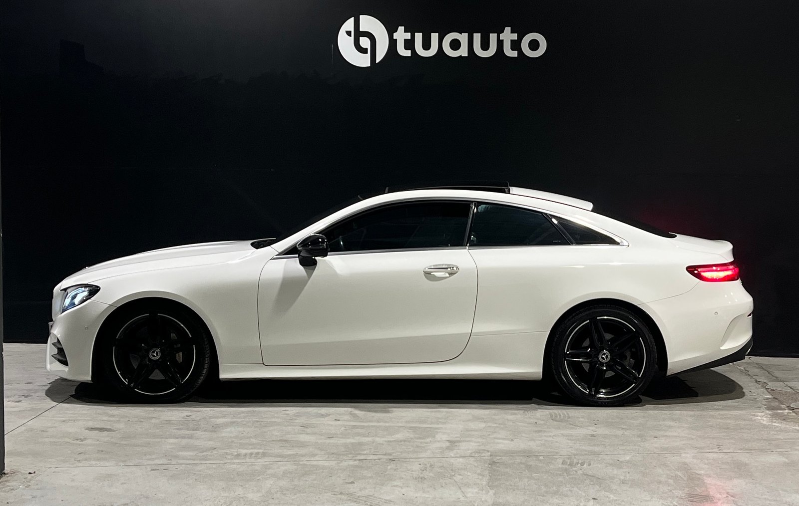 Mercedes-Benz E300 C COUPE 2.0 AT 2019 - Imagen 7 de 18