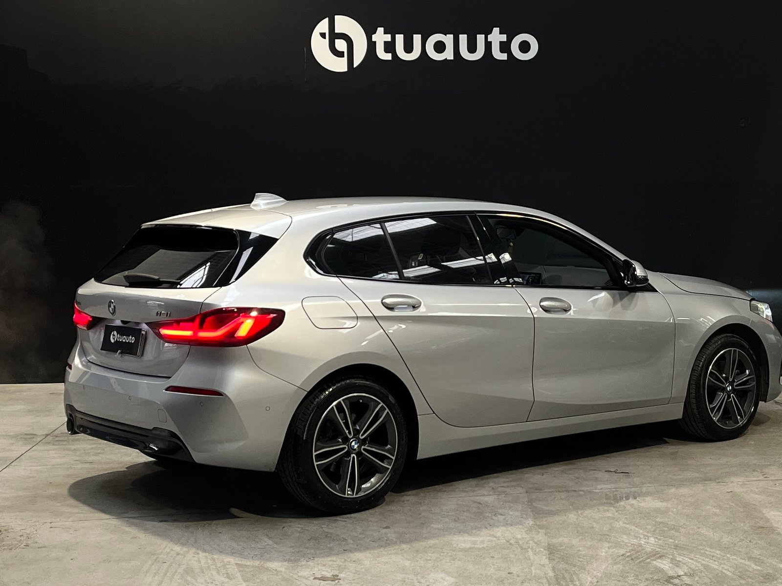 BMW 118I HATCHBACK 1.5 AUT 2022 - Foto 4 de 19