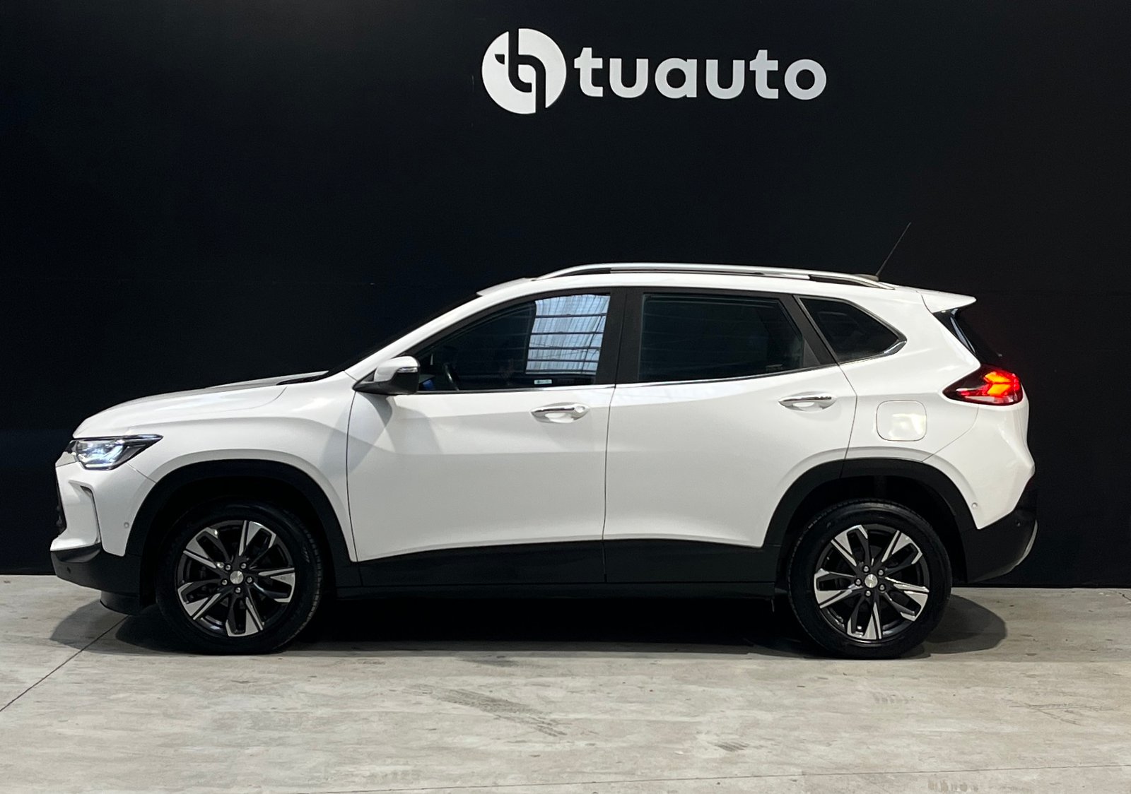 Chevrolet TRACKER PREMIER 1.2T AUT 2021 - Imagen 7 de 20