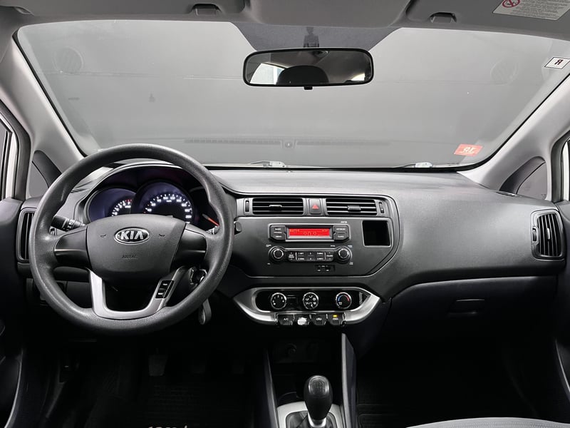 Kia RIO5 UB EX 1.4 MT 2013 - Imagen 13 de 17