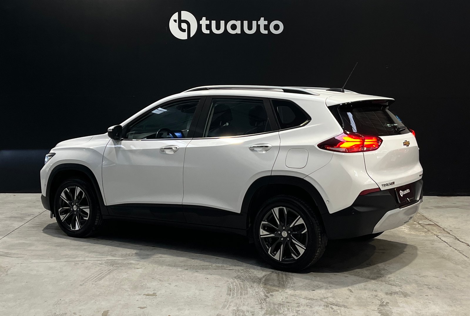 Chevrolet TRACKER PREMIER 1.2T AUT 2021 - Imagen 6 de 20