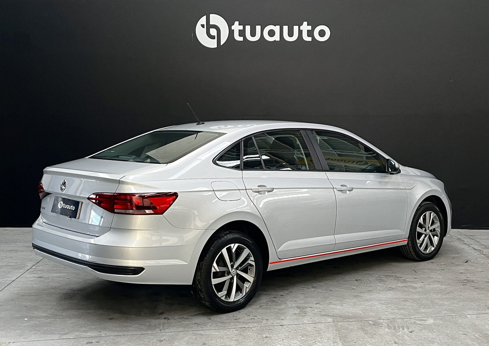 VOLKSWAGEN VIRTUS 1.6 TRENDLINE MT 2023 - Foto 4 de 20