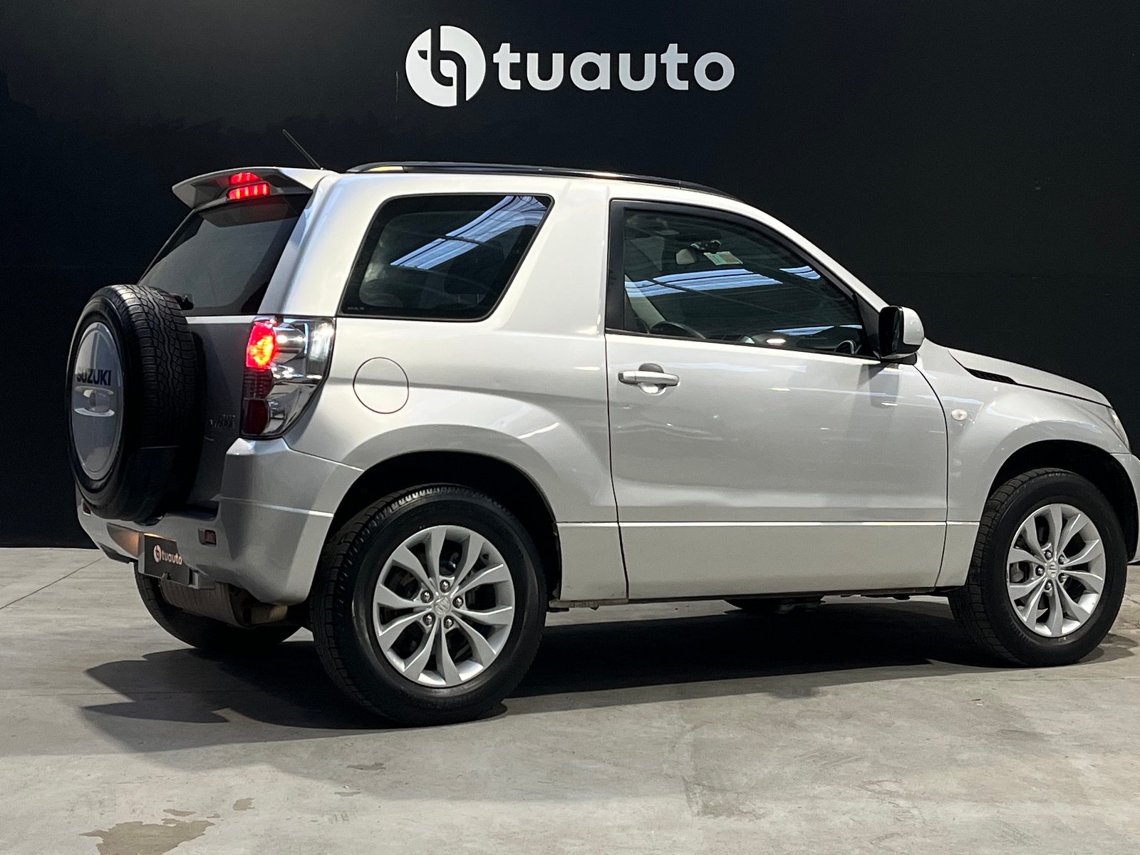 Suzuki GRAND VITARA GLX SPORT 4X4 2.4 2018 - Foto 4 de 16