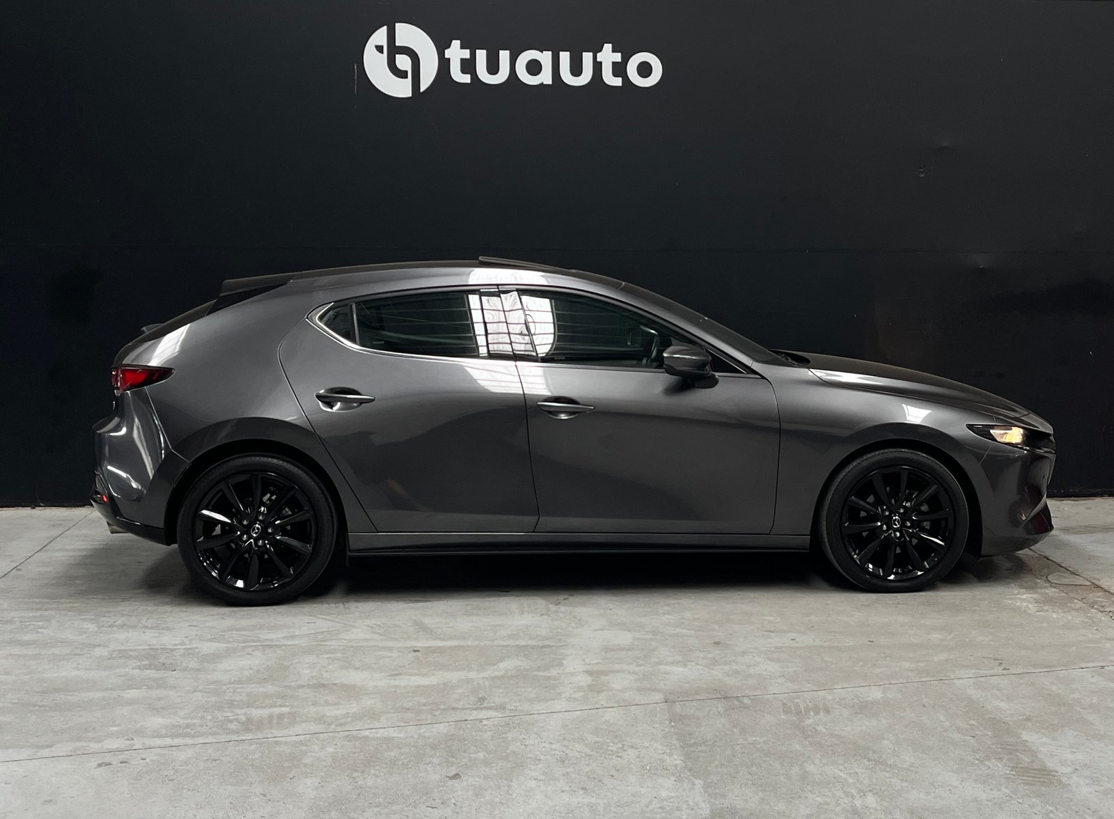 Mazda 3 HB 4X2 2.5 AUT 2023 - Imagen 3 de 17
