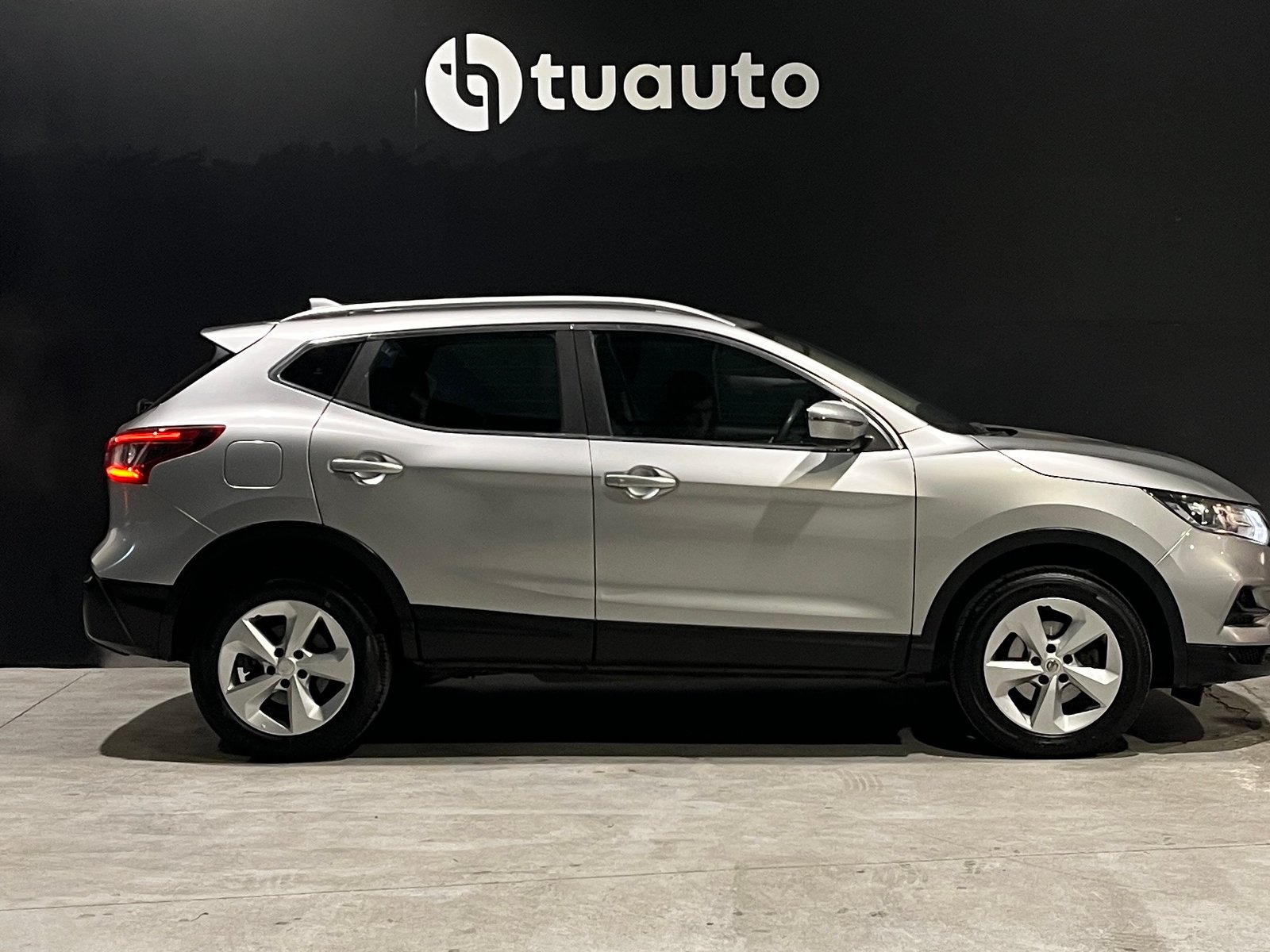 Nissan QASHQAI 2.0 SENSE MT 2020 - Foto 3 de 18