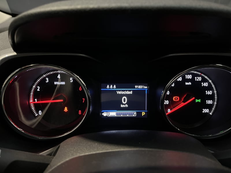 Chevrolet TRACKER PREMIER 1.2T AUT 2021 - Imagen 9 de 20