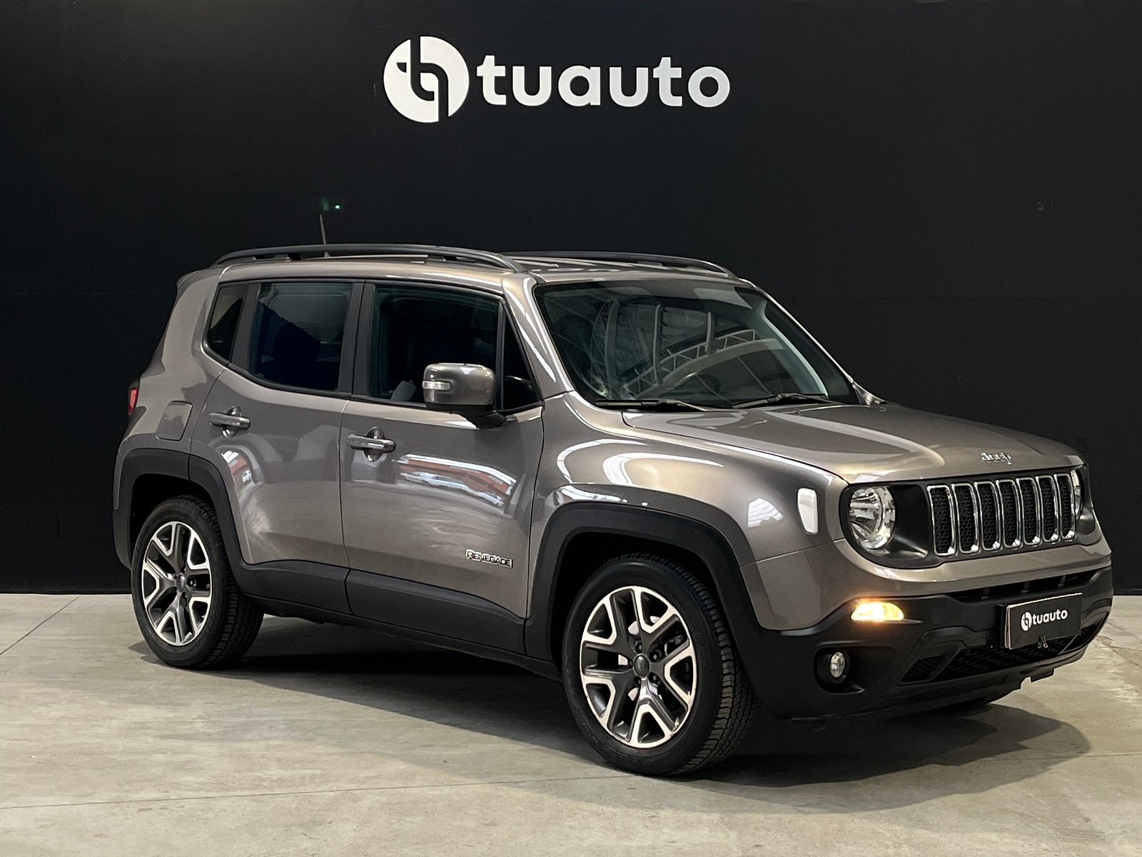 Jeep RENEGADE LONGITUDE 1.8 AUT 2020 - Foto 2 de 19