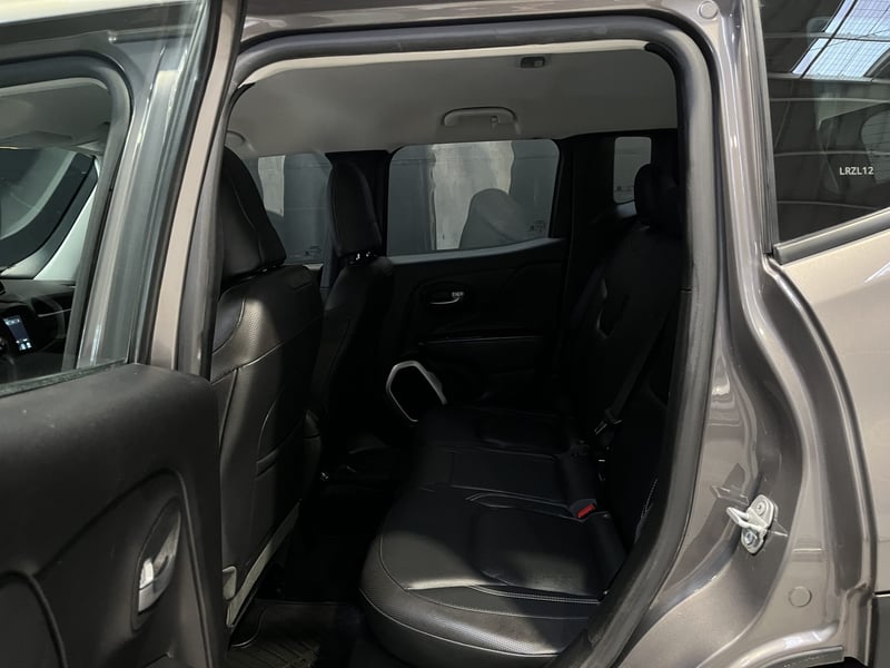 Jeep RENEGADE LONGITUDE 1.8 AUT 2020 - Imagen 12 de 19
