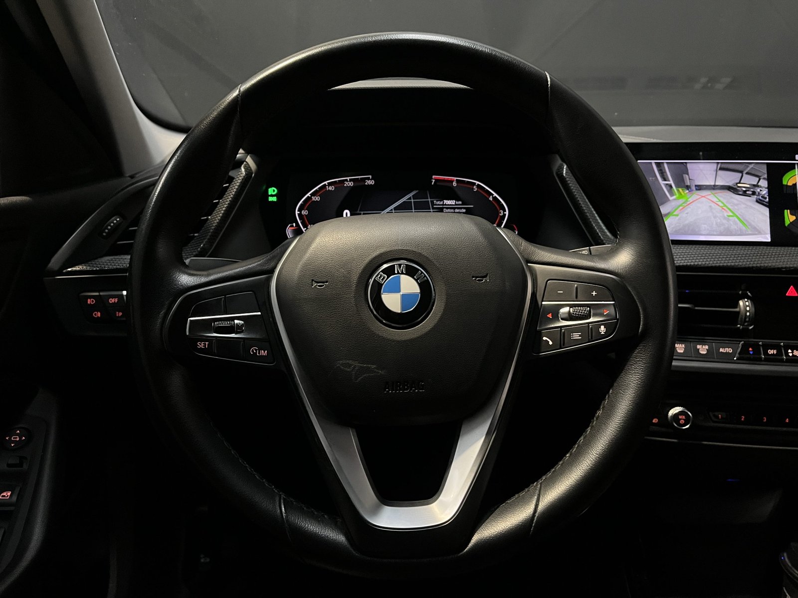BMW 118I HATCHBACK 1.5 AUT 2022 - Imagen 13 de 19