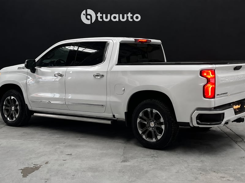 Chevrolet SILVERADO 4X4 3.0L AUT HIGH COUNTRY 2025 - Imagen 6 de 18