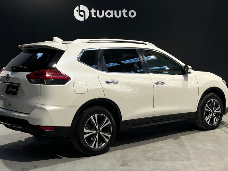 Nissan X-TRAIL ADVANCE CVT 2.5 AT 2023 - Imagen 4 de 20