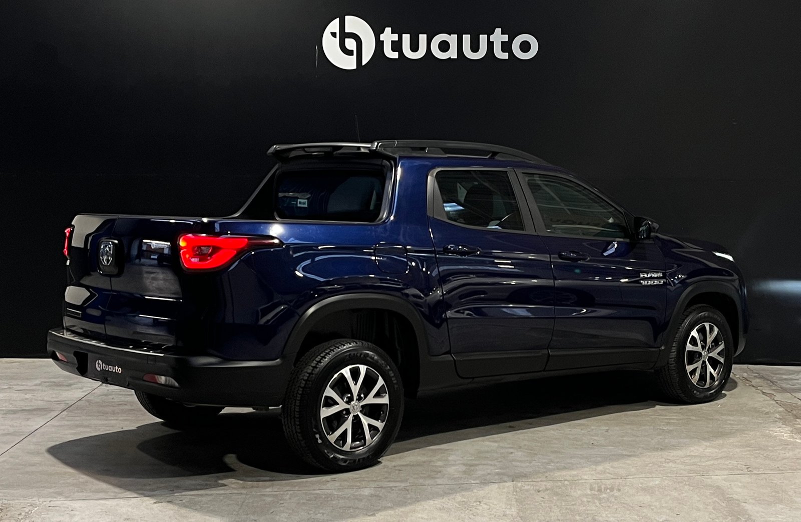 RAM 1000 BIG HORN FWD BZ 1.8 AUT 2024 - Imagen 3 de 19
