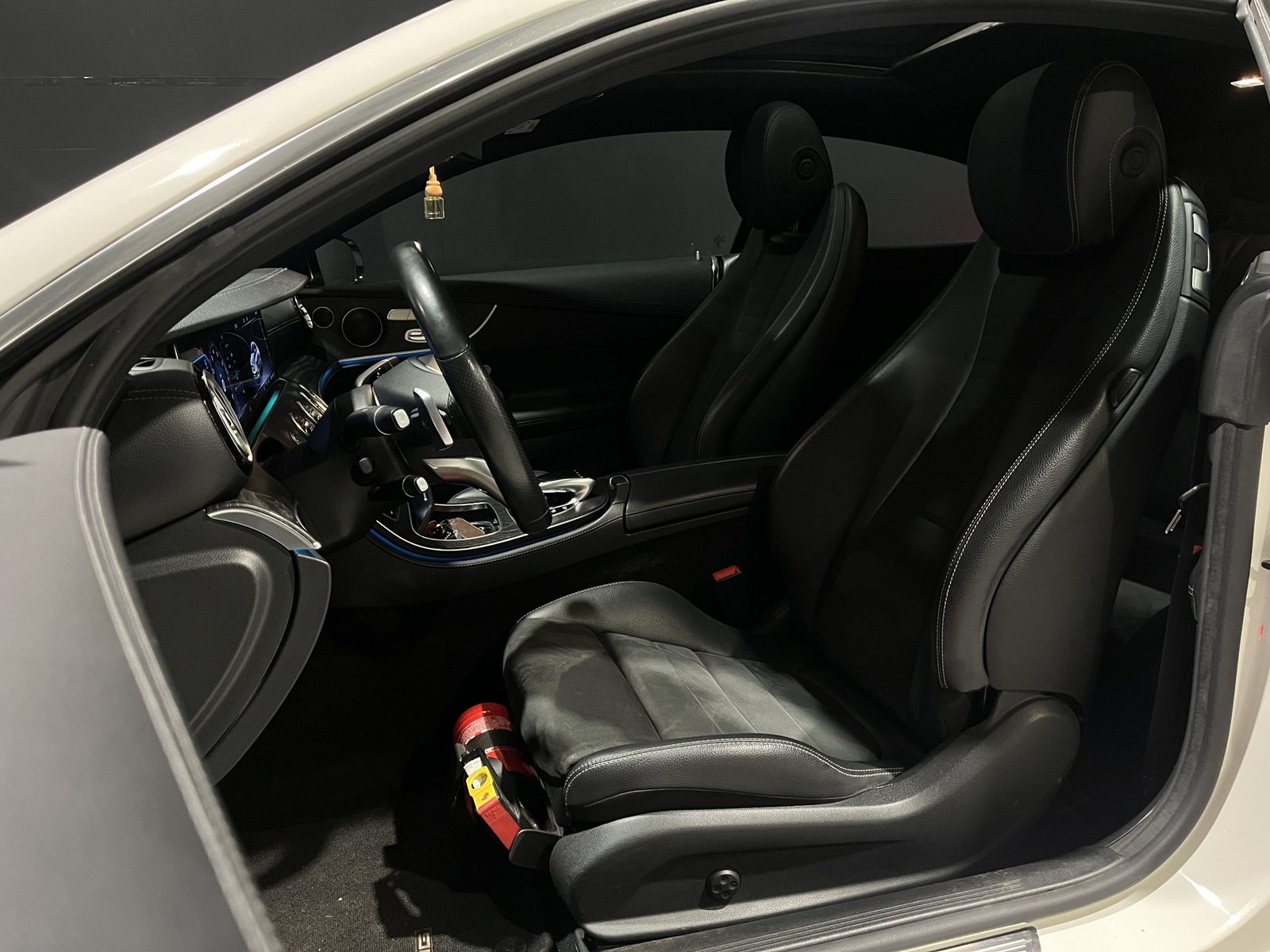 Mercedes-Benz E300 C COUPE 2.0 AT 2019 - Imagen 14 de 18