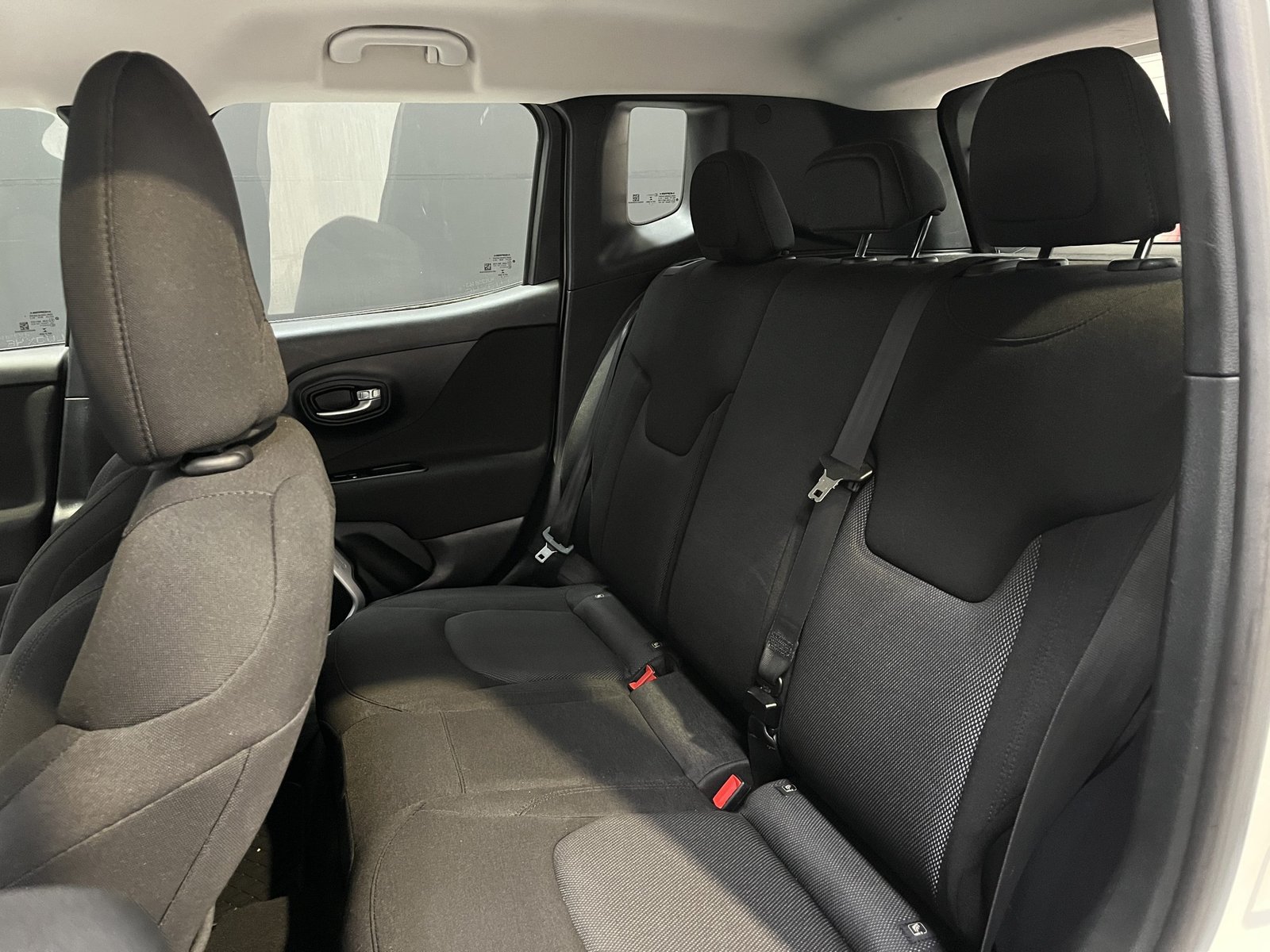 Jeep RENEGADE SPORT LX 1.8 AUT 2020 - Imagen 14 de 18