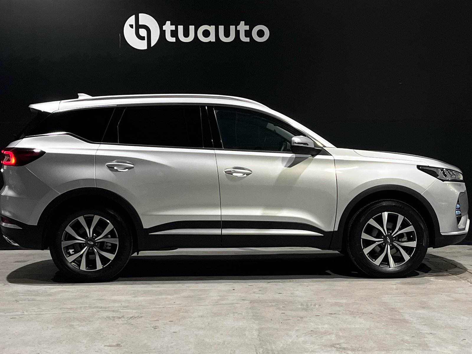 Chery TIGGO 7 PRO GLX CVT 1.5 AUT 2024 - Foto 3 de 18