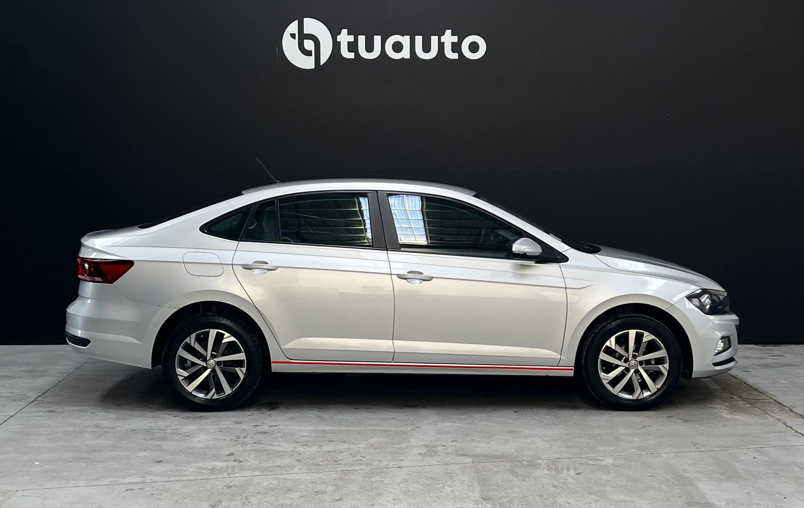 VOLKSWAGEN VIRTUS 1.6 TRENDLINE MT 2023 - Foto 3 de 20