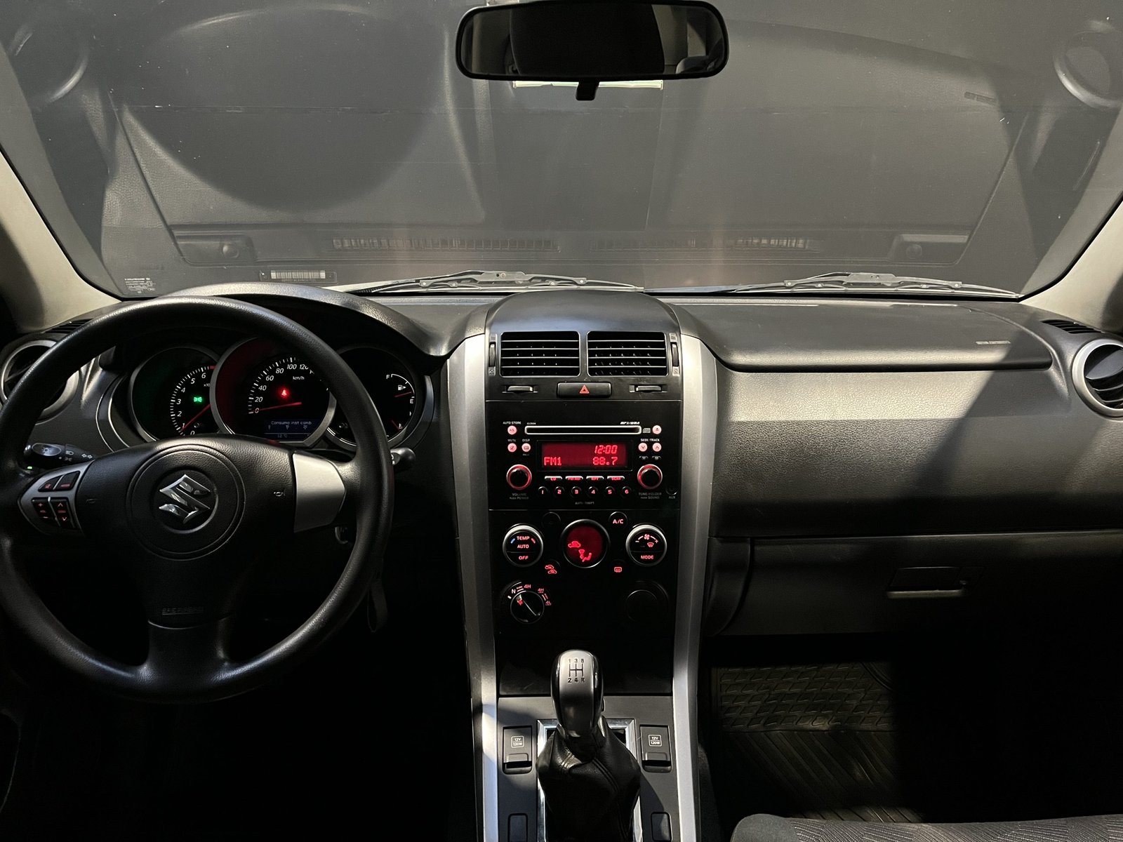Suzuki GRAND VITARA GLX SPORT 4X4 2.4 2018 - Imagen 12 de 16