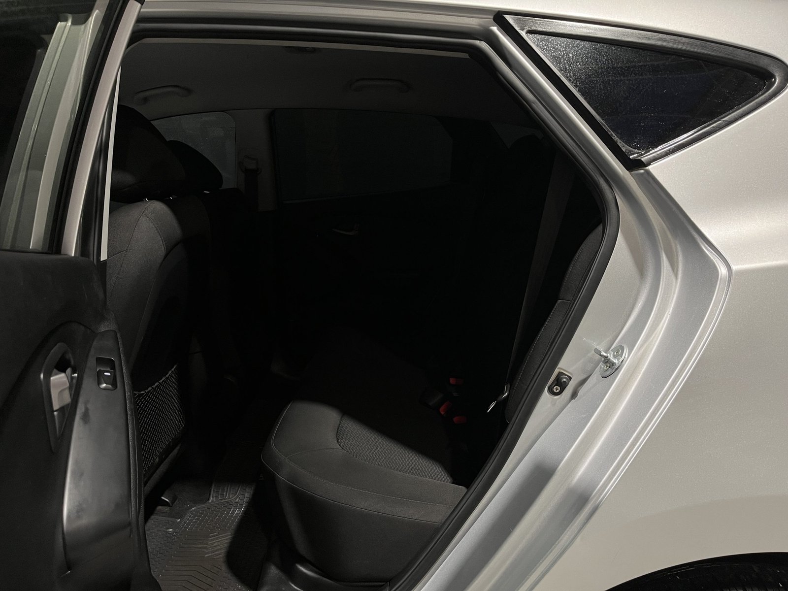 Hyundai TUCSON GL 2.0 MT 2015 - Imagen 10 de 18