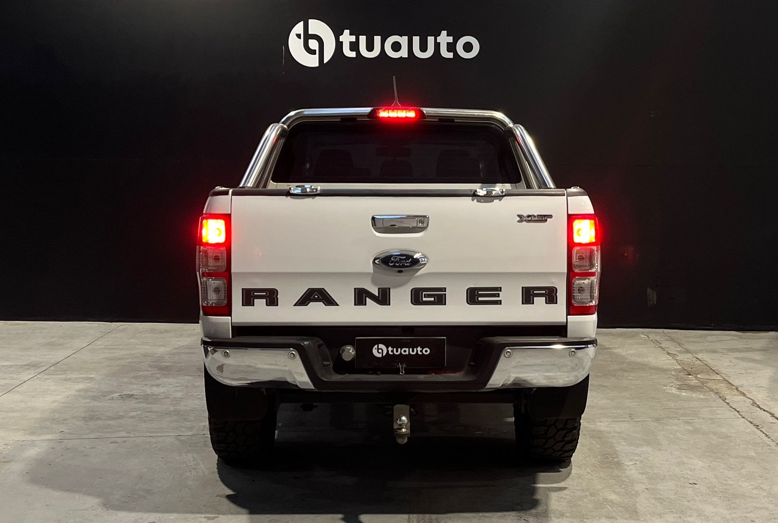 Ford RANGER XLT 4X4 MT 3.2 2023 - Imagen 4 de 14