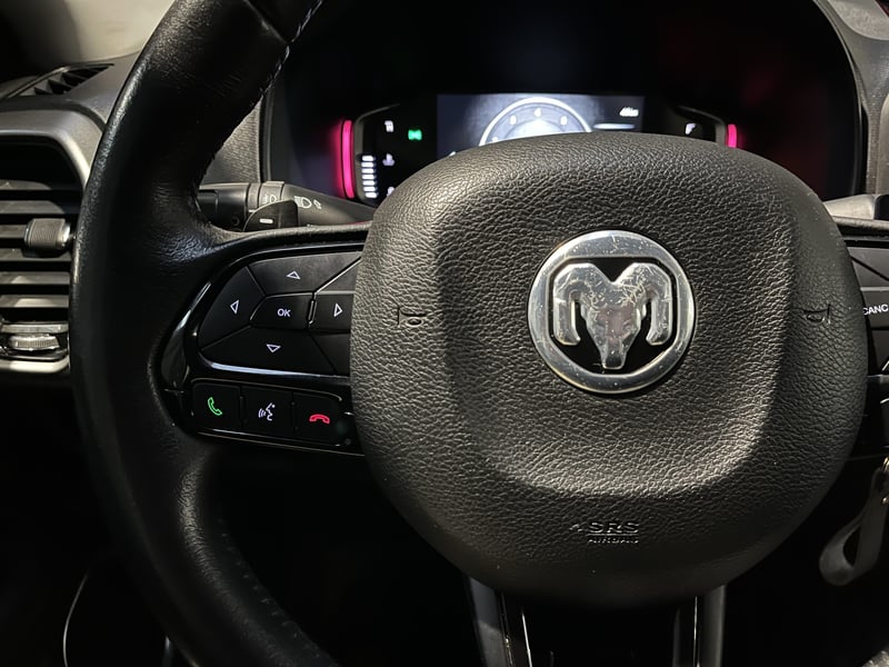 RAM 1000 BIG HORN FWD BZ 1.8 AUT 2024 - Imagen 13 de 19