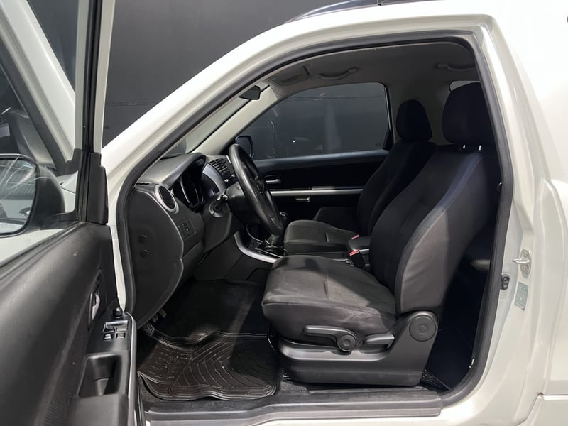 Suzuki GRAND VITARA GLX 4X4 2.4 2019 - Imagen 8 de 14