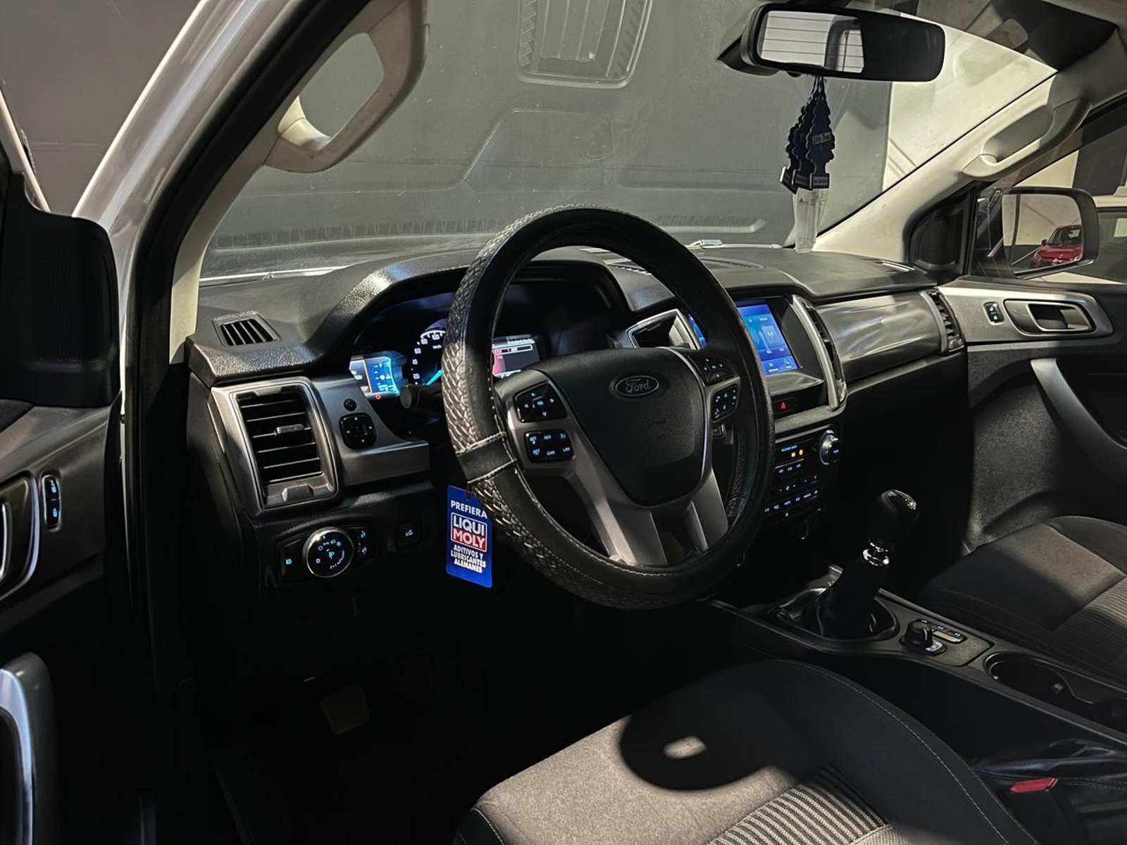 Ford RANGER XLT 4X4 MT 3.2 2023 - Imagen 8 de 14