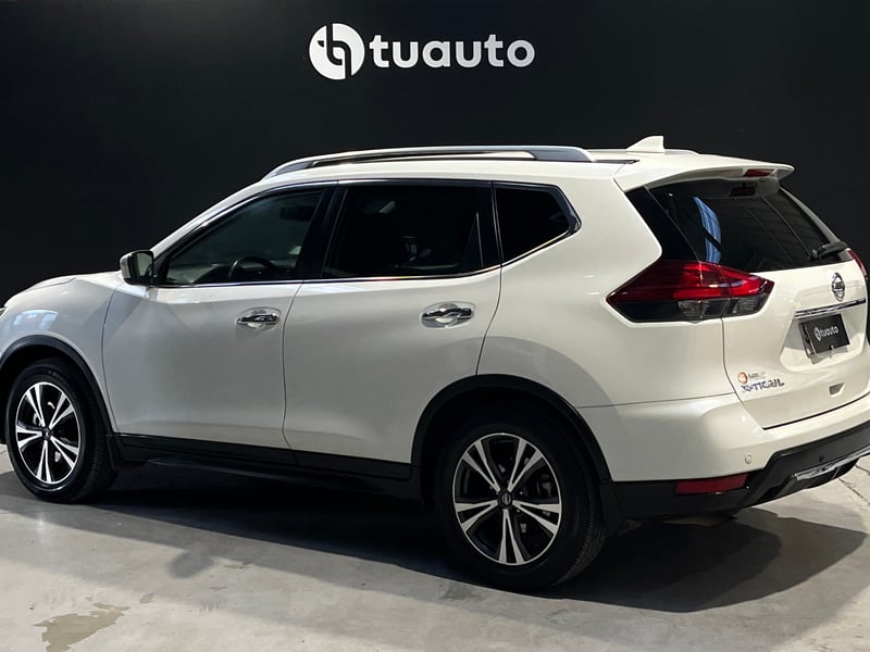 Nissan X-TRAIL ADVANCE CVT 2.5 AT 2023 - Imagen 6 de 20