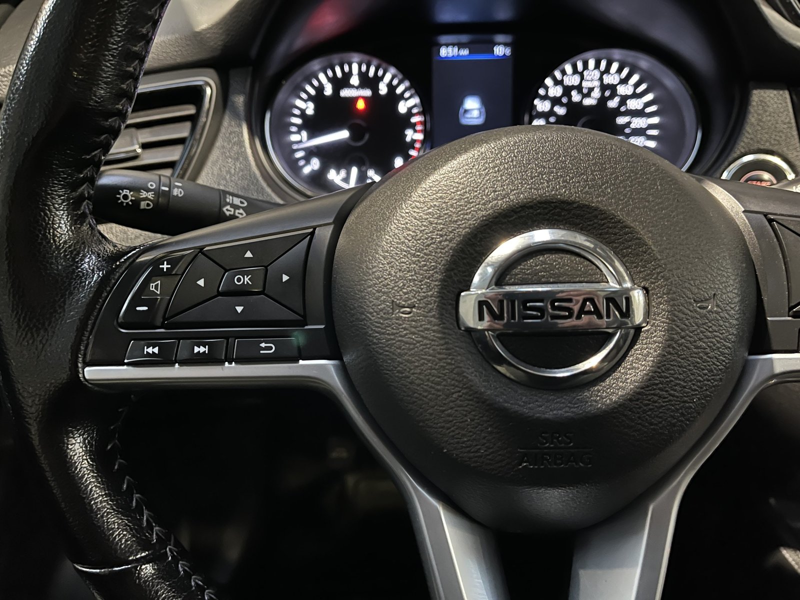 Nissan X-TRAIL ADVANCE CVT 2.5 AT 2023 - Imagen 18 de 20