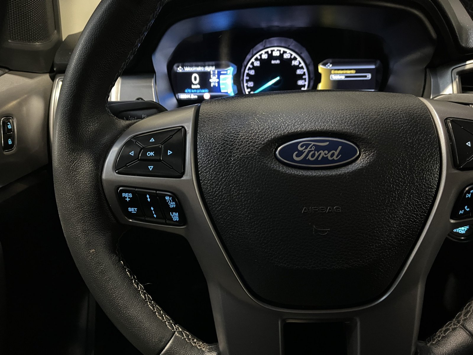 Ford RANGER LIMITED DCAB 4X4 3.2 AUT 2022 - Imagen 15 de 19