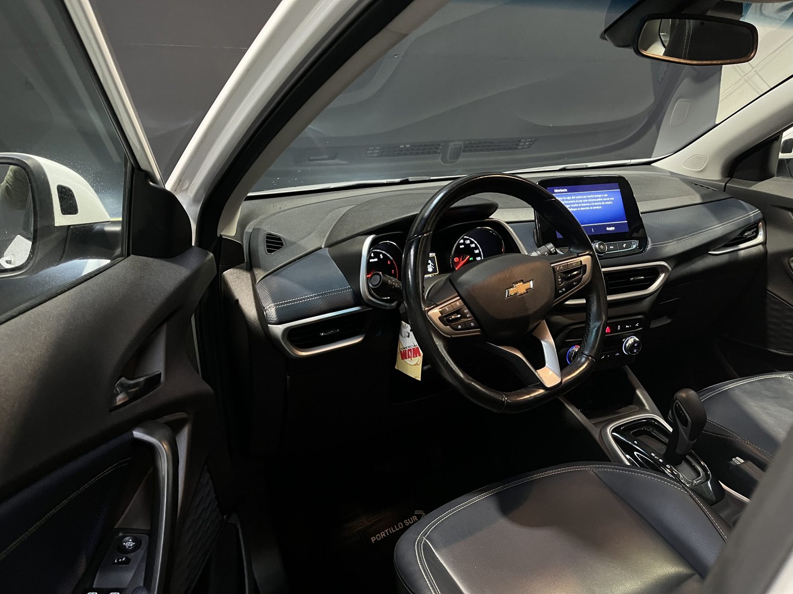 Chevrolet TRACKER PREMIER 1.2T AUT 2021 - Imagen 16 de 20