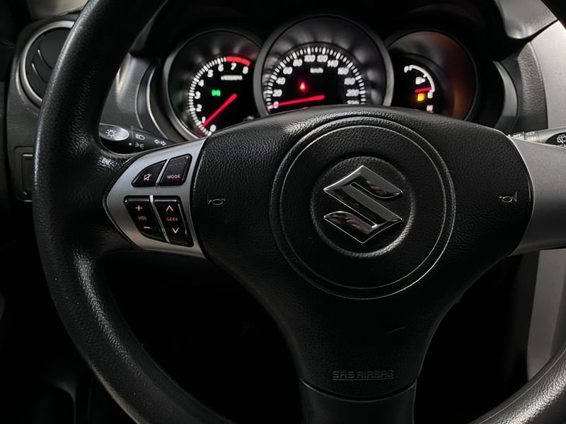 Suzuki GRAND VITARA GLX 4X4 2.4 2019 - Imagen 11 de 14
