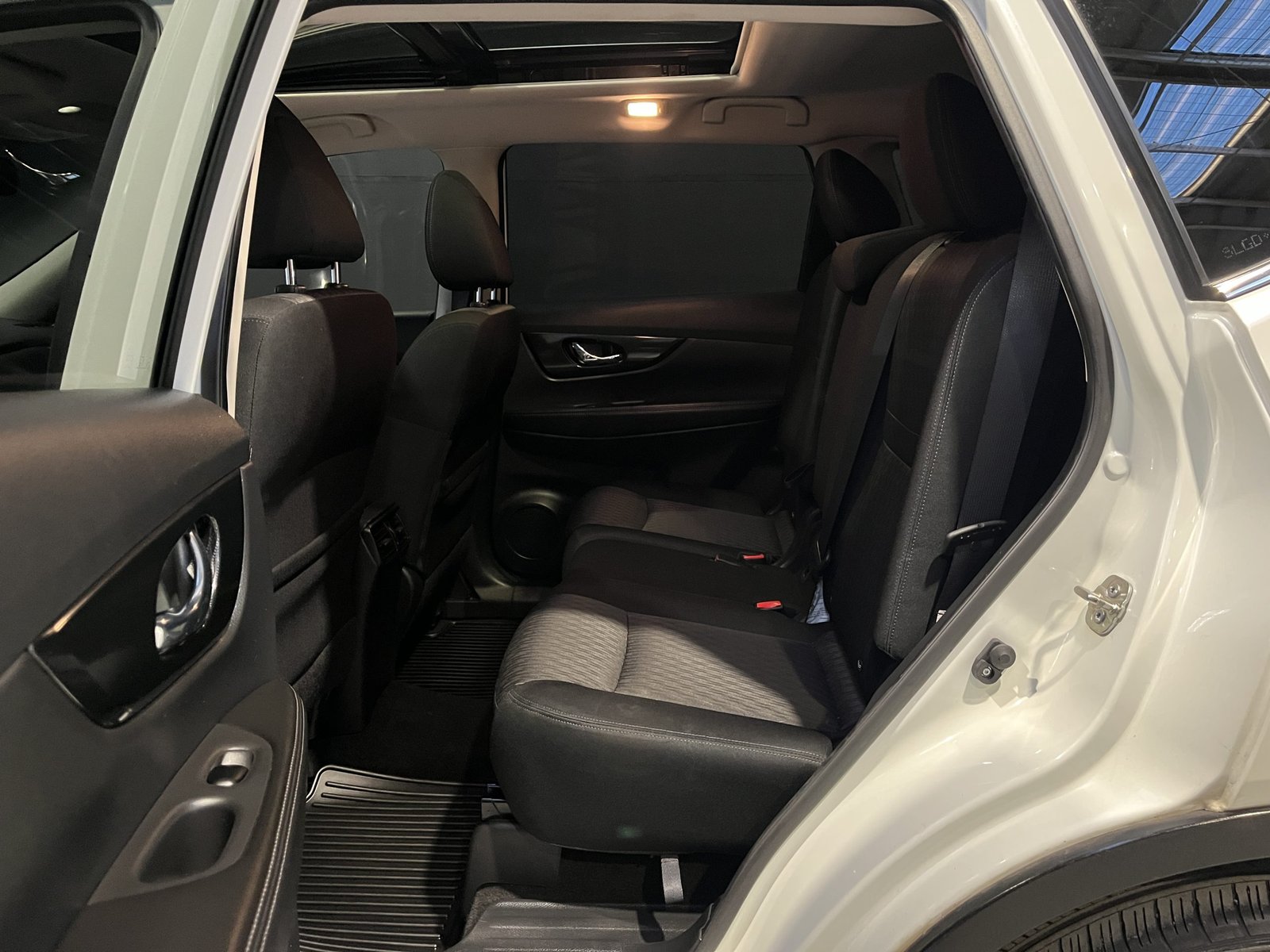Nissan X-TRAIL ADVANCE CVT 2.5 AT 2023 - Imagen 10 de 20