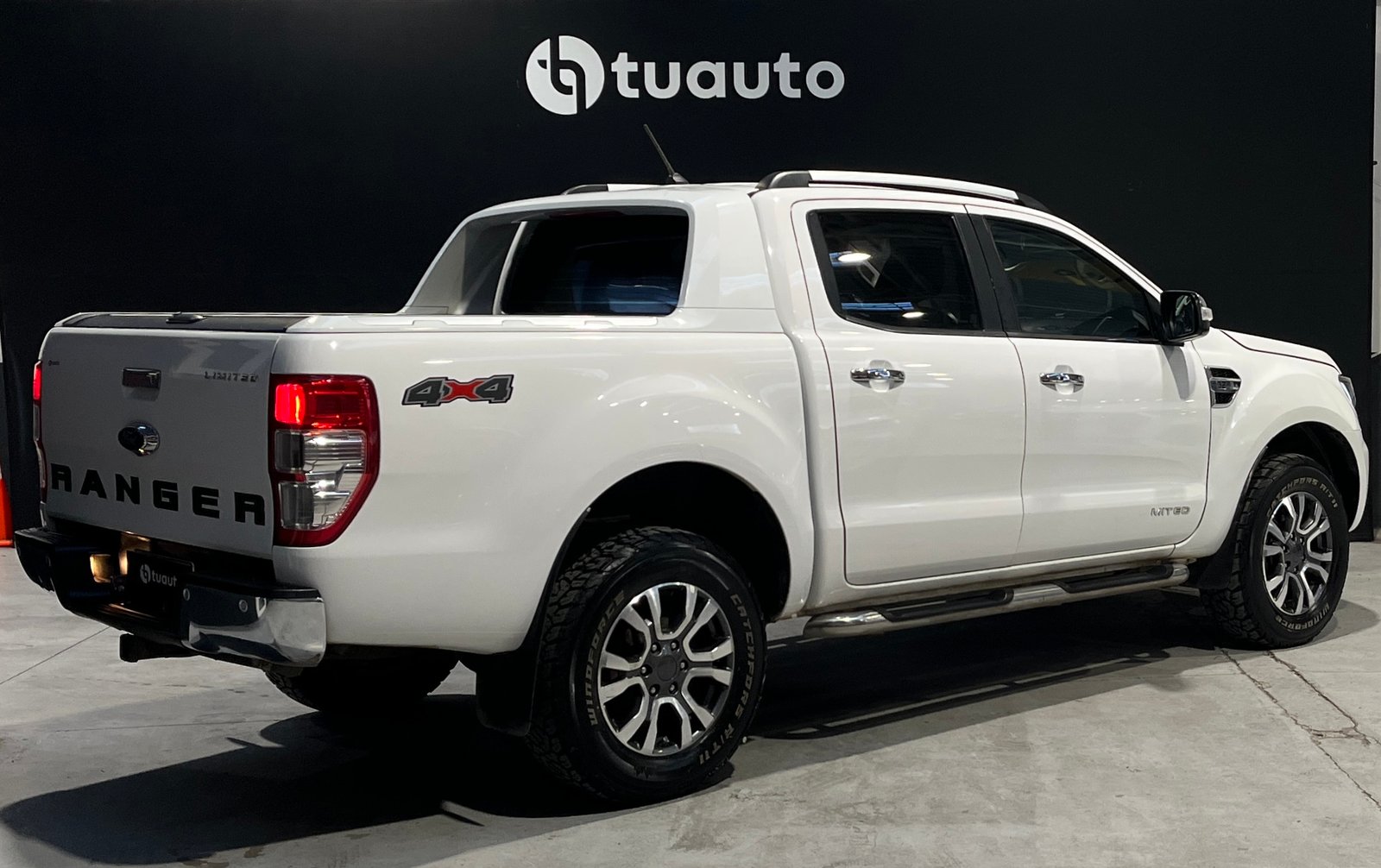 Ford RANGER LIMITED DCAB 4X4 3.2 AUT 2022 - Imagen 4 de 19