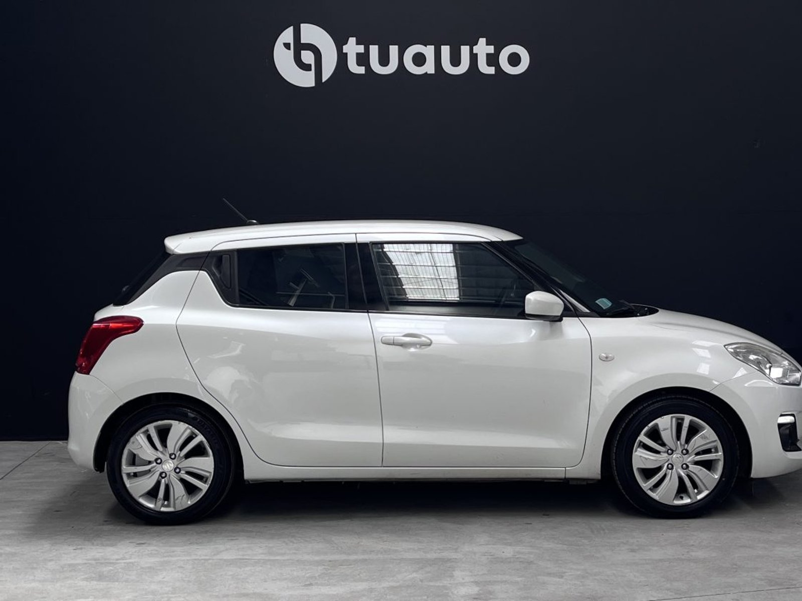 Suzuki SWIFT GLS HB 1.2 AUT 2019 - Foto 3 de 16