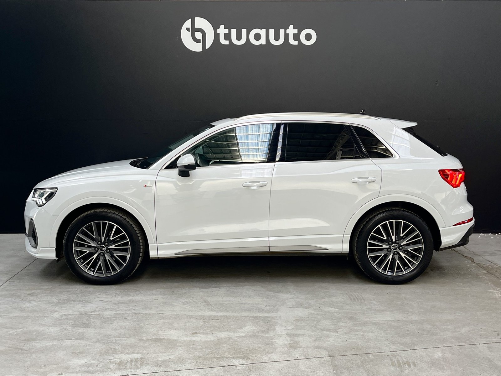 Audi Q3 35 TFSI 1.4 AUT S LINE 2023 - Imagen 7 de 18