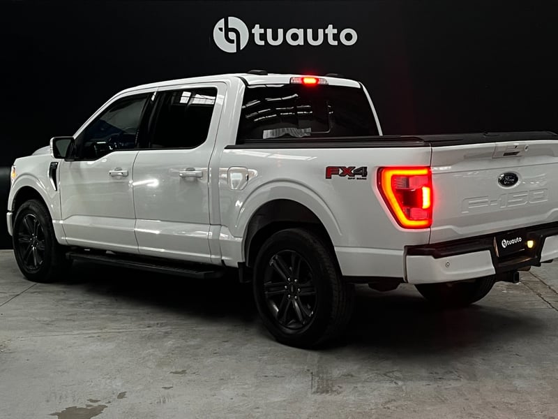 Ford F-150 LARIAT SPORT 4X4 5.0L AUT 2024 - Imagen 7 de 19