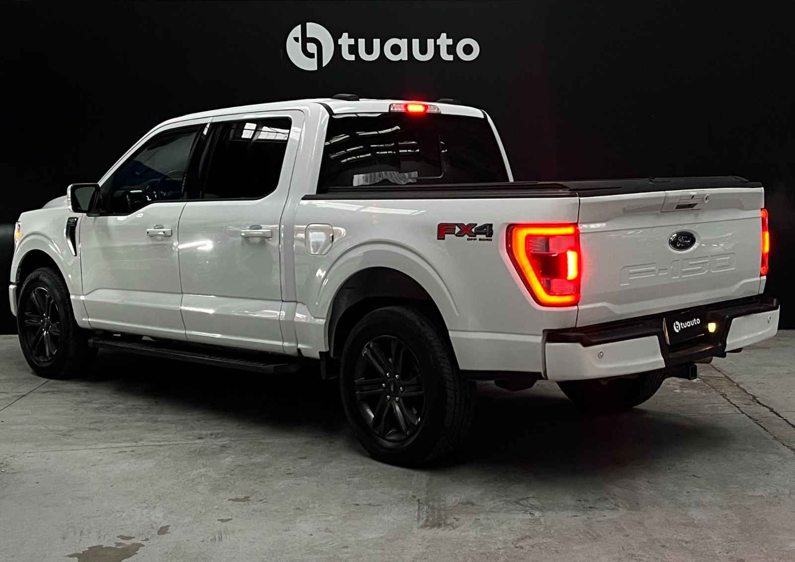 Ford F-150 LARIAT SPORT 4X4 5.0L AUT 2024 - Imagen 7 de 19