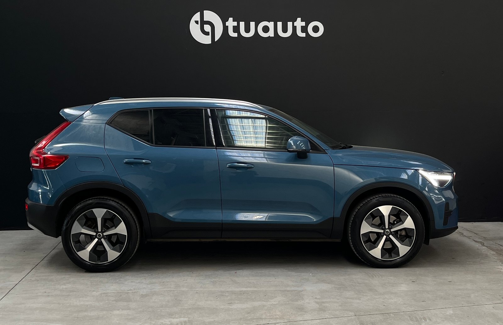 Volvo XC40 B4 PLUS 2.0 AUT 2024 - Imagen 3 de 17