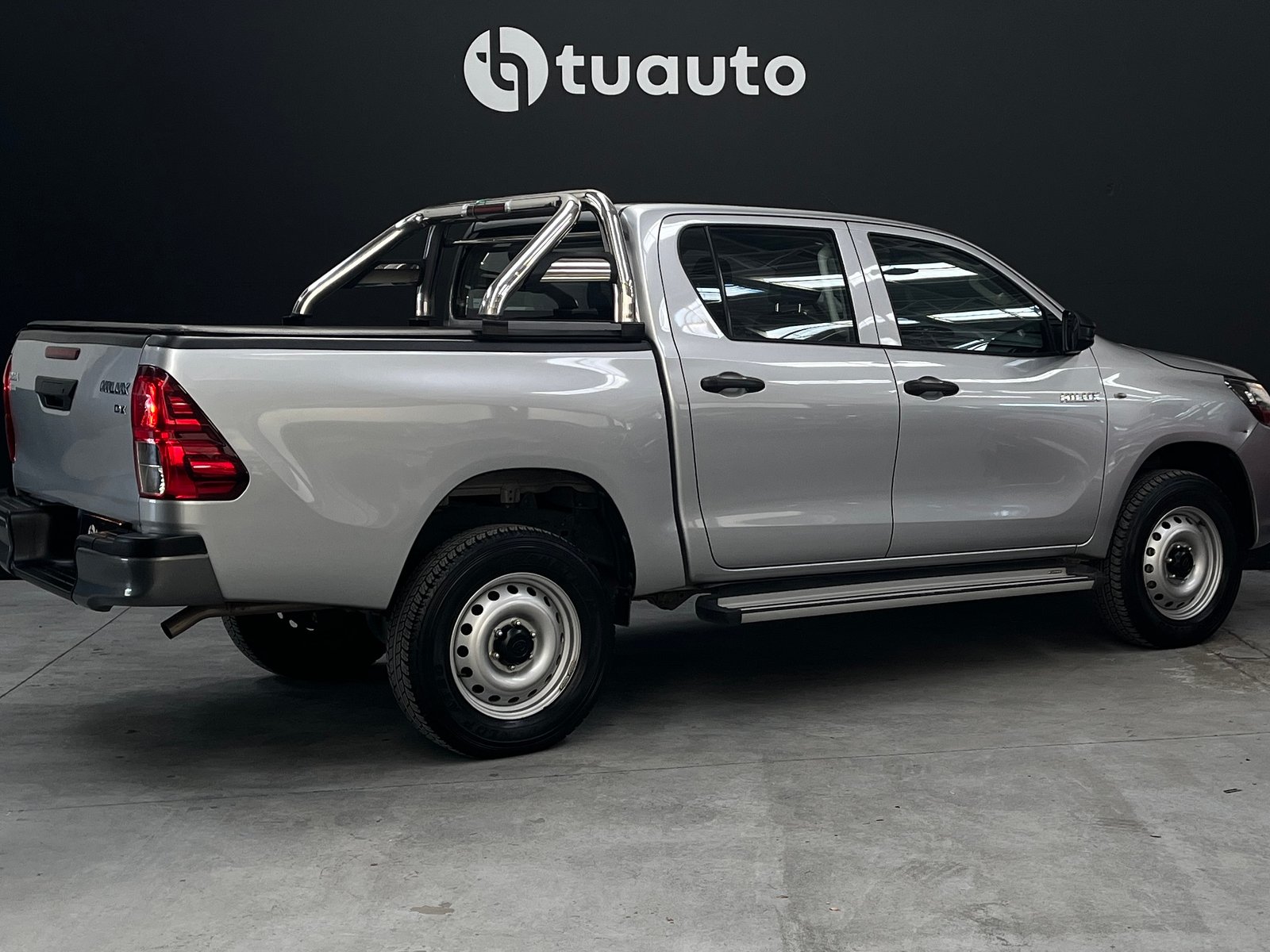 Toyota HILUX DX 2.4 MT 4X2 2021 - Foto 4 de 18