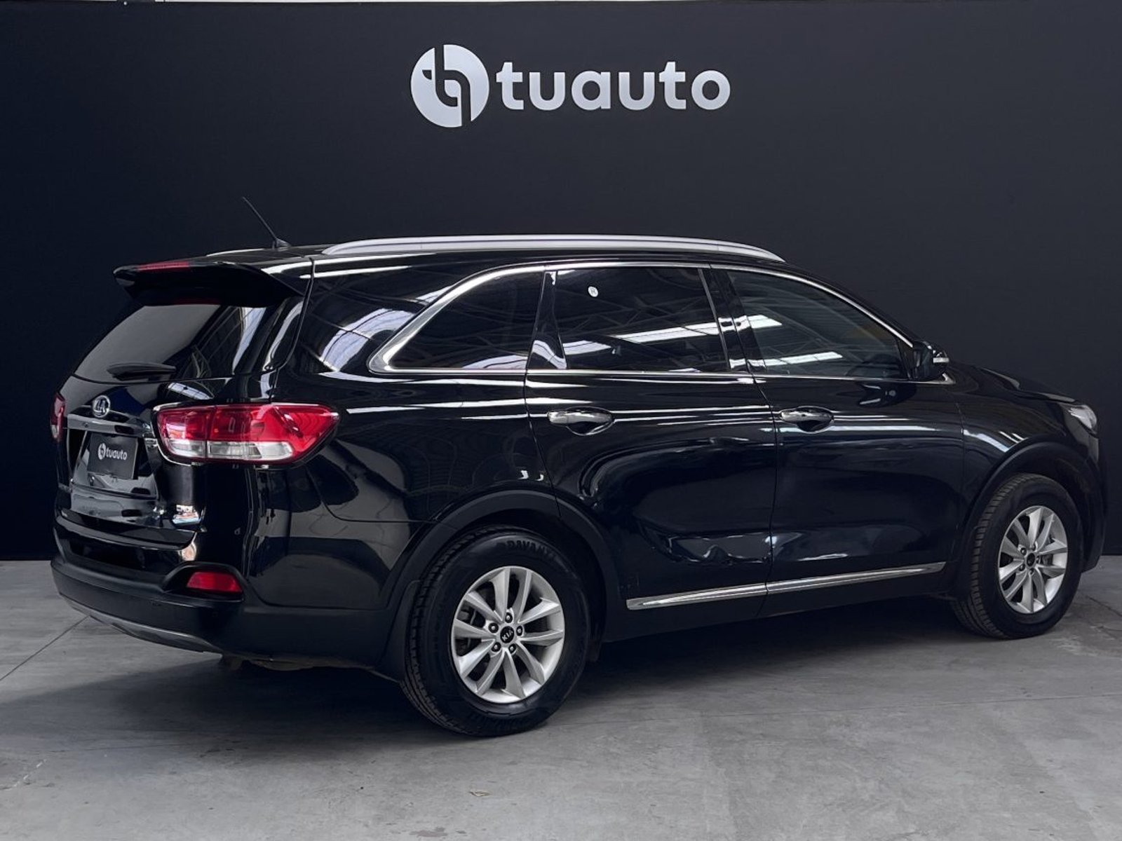 Kia SORENTO EX 2.2 MT 2017 - Foto 4 de 16