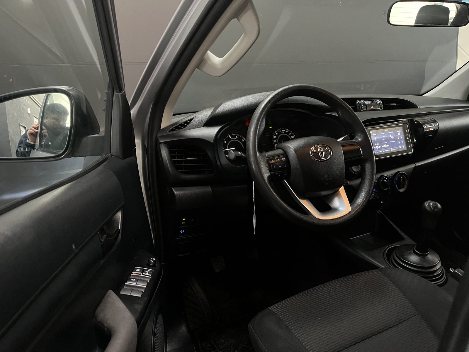 Toyota HILUX DX 2.4 MT 4X2 2021 - Imagen 16 de 18