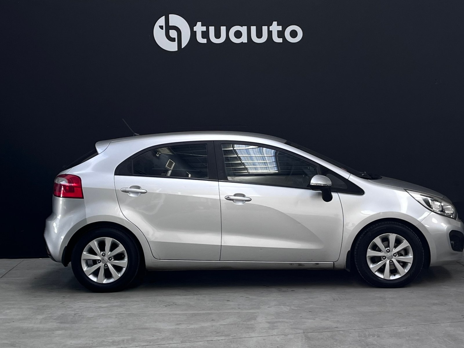 Kia RIO5 UB EX 1.4 MT 2013 - Foto 3 de 17