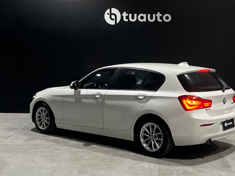 BMW 118 I LCI 1.5 AUT 2017 - Imagen 7 de 19