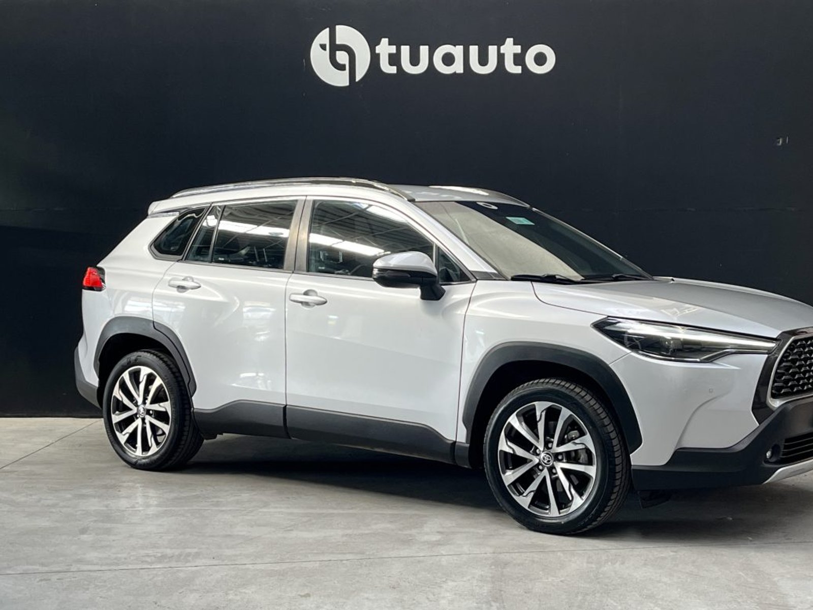Toyota COROLLA CROSS SEG CVT 2.0 AUT 2022 - Foto 2 de 16