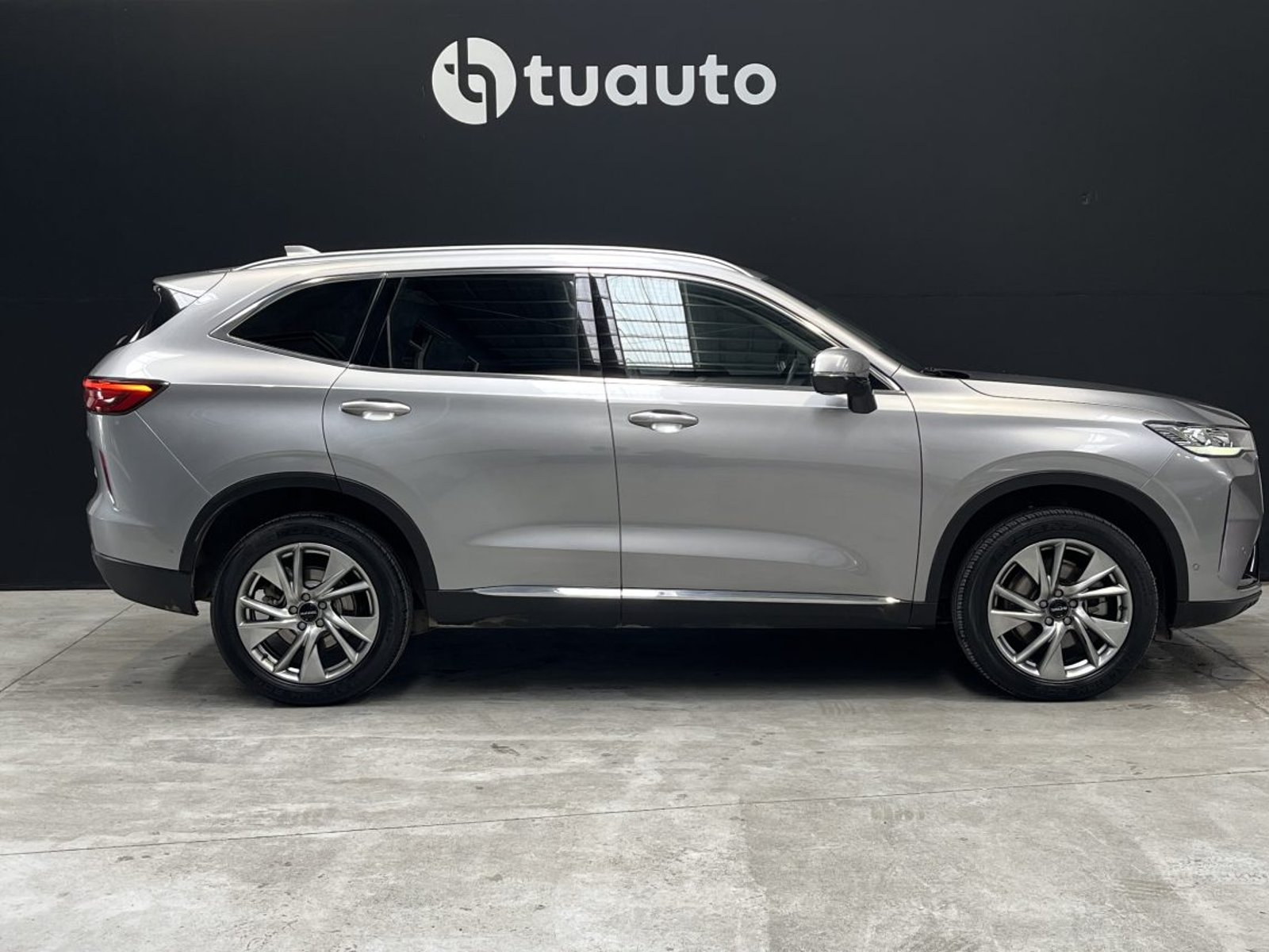 Haval H6 T4X4 2.0 AUT DELUXE 2023 - Foto 3 de 19