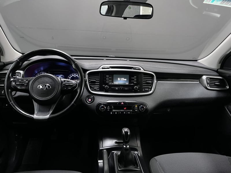 Kia SORENTO EX 2.2 MT 2017 - Imagen 13 de 16
