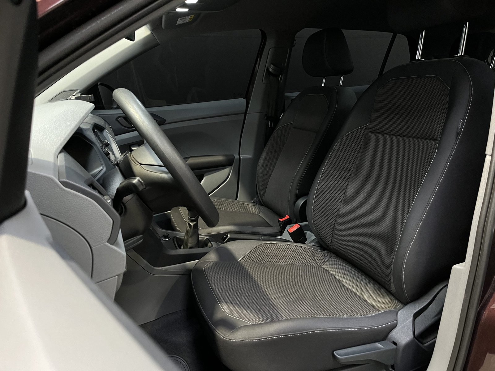 Volkswagen T-CROSS TRENDLINE 1.6 2020 - Imagen 11 de 19