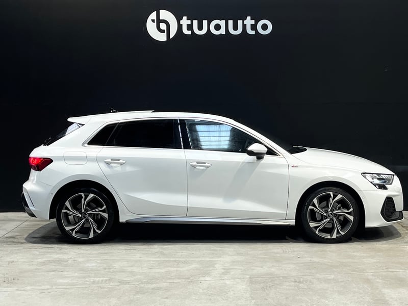 Audi A3 SPORTBACK 1.5 AUT S-LINE 2026 - Imagen 3 de 17
